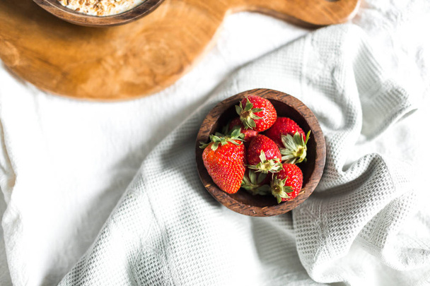 Fresh strawberries in a bowl - Fotoğraf, Görsel