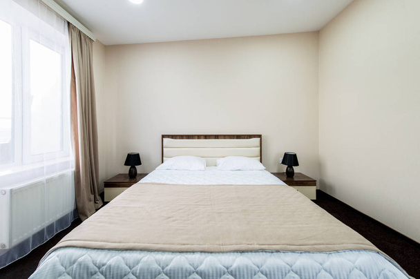 Kétágyas szoba a szállodában - Fotó, kép