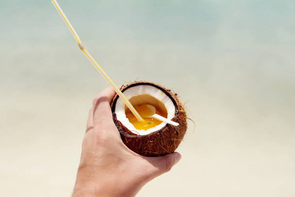 cocktail pinnacolada al cocco naturale
 - Foto, immagini