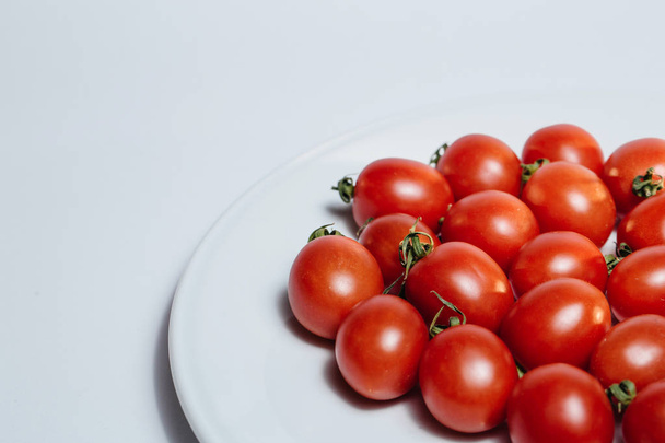 Bunch of red tasty fresh tomatoes - Φωτογραφία, εικόνα