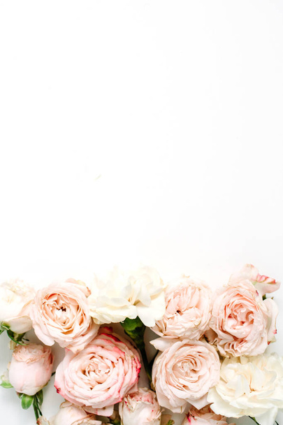 Flower composition with beige roses  - Photo, Image
