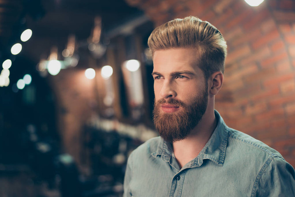 Close up of a stunning look of a red bearded guy with trendy hai - Foto, afbeelding