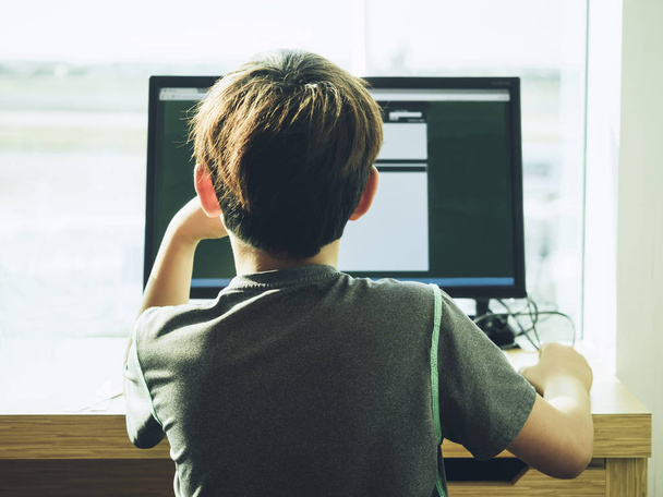 Děti Procházet na Internet počítačové technologie mediální vzdělávání - Fotografie, Obrázek