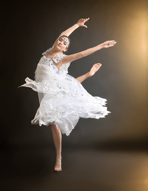 Young beautiful ballerina   - Foto, imagen