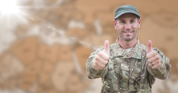Soldier thumbs up   - Photo, image