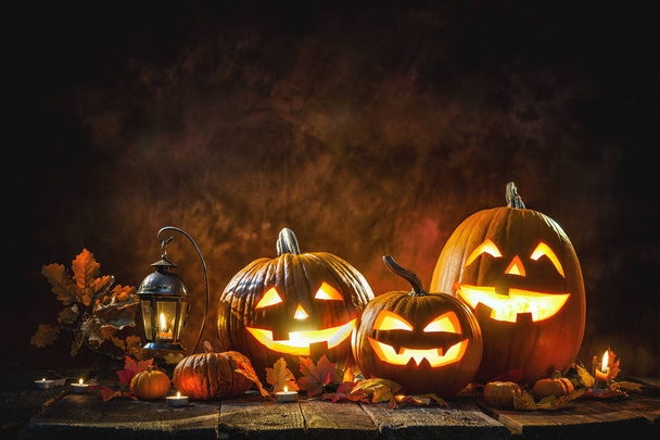 Halloween pumpkin head jack lantern - Фото, зображення