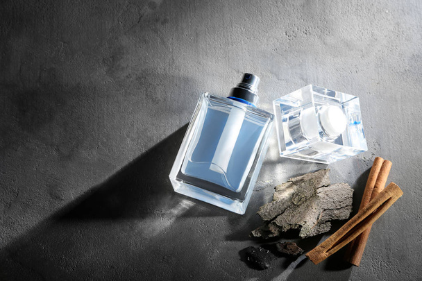 modern male perfume - Fotografie, Obrázek