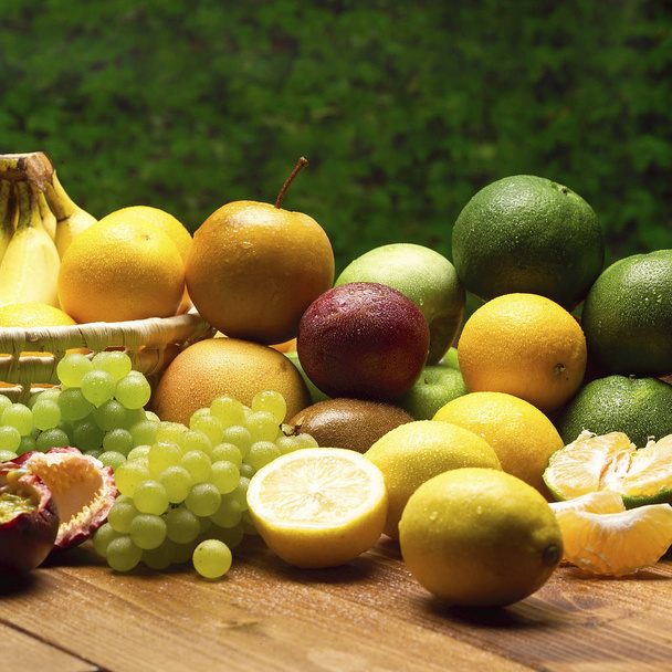 conjunto de frutas crudas
 - Foto, Imagen