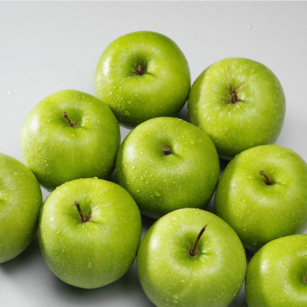 Ripe fresh apples - Fotoğraf, Görsel