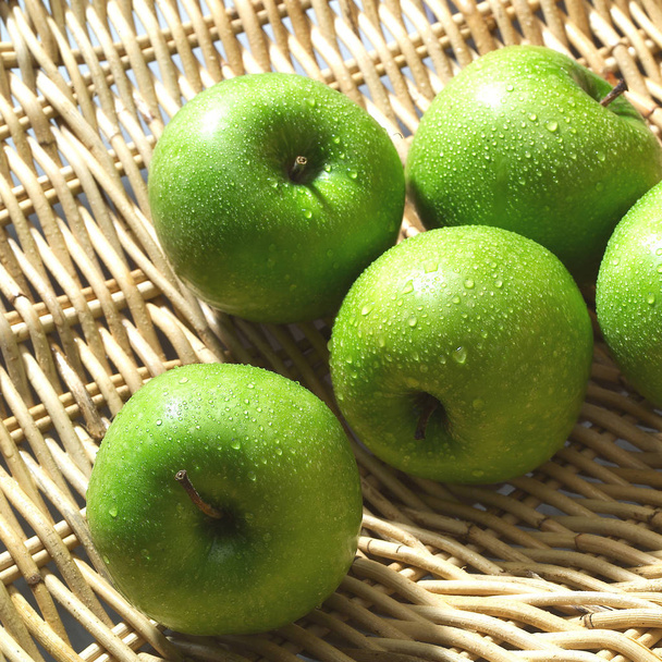 Ripe fresh apples - Φωτογραφία, εικόνα