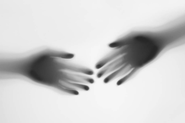 Rozmazané stíny rukou černá a bílá - Fotografie, Obrázek