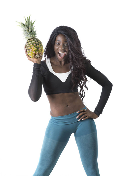 Афроамериканская чернокожая фитнес-модель
 - Фото, изображение