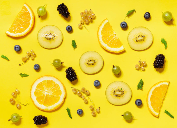 sliced fruits background - Photo, Image