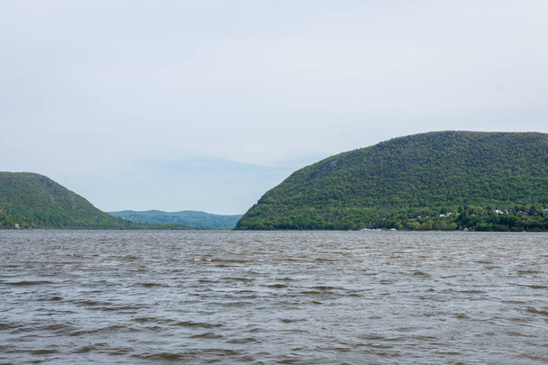 Plum Point State Park Com vista para o rio Hudson, no norte do estado de Ne
 - Foto, Imagem