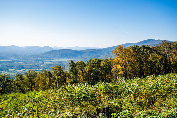 Skyline of the Blue Ridge Mountains in Virginia at Shenandoah Na
 - Фото, изображение