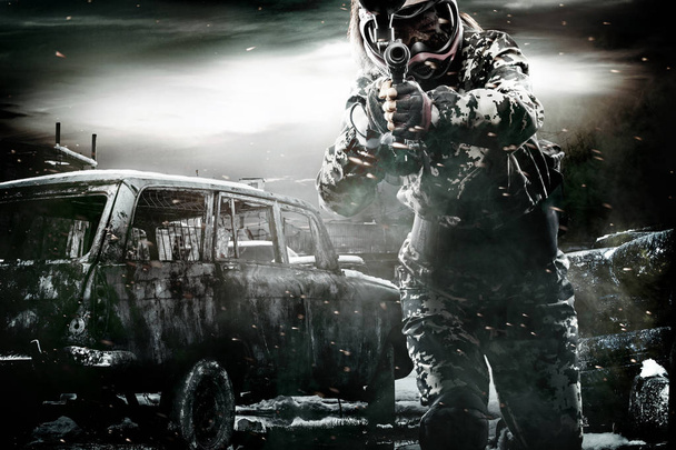 Uzbrojonych paintball zamaskowany żołnierz na post apokaliptycznym tła. Koncepcja AD. - Zdjęcie, obraz