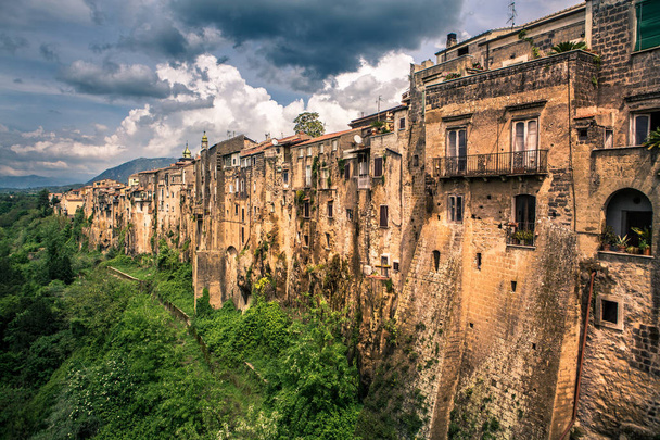 Перегляд Сант'Агата dei Goti поблизу Неаполь, Італія - Фото, зображення