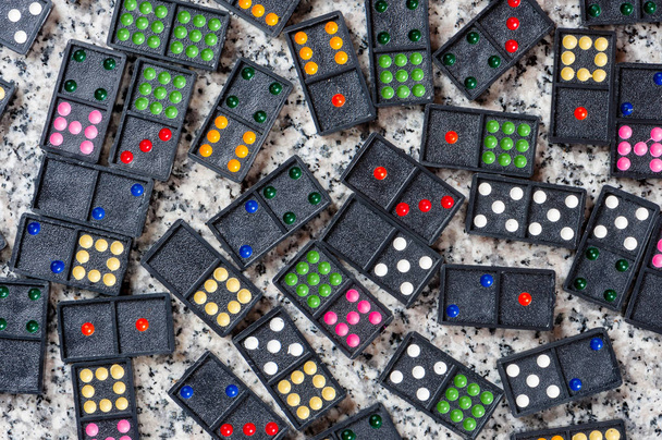 I pezzi di gioco domino
 - Foto, immagini