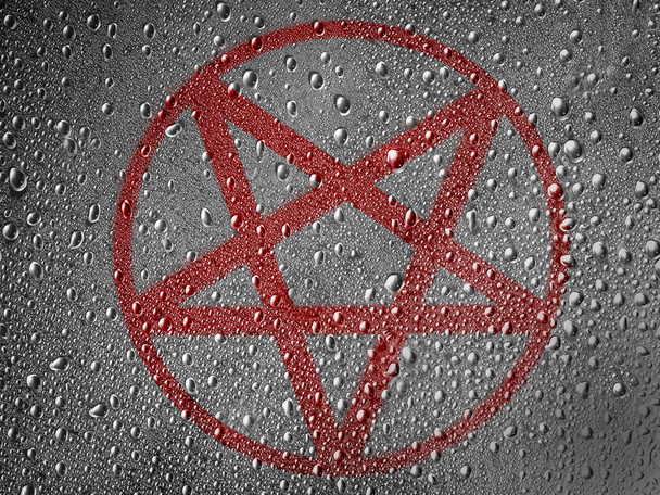 Πεντάγωνο σύμβολο, ζωγραφισμένη στη μεταλλική επιφάνεια που καλύπτεται με σταγόνες βροχής - Φωτογραφία, εικόνα