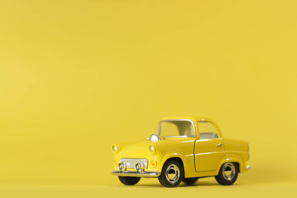 Yellow toy car - Zdjęcie, obraz