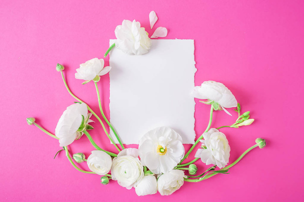 card and tender flowers  - Фото, изображение