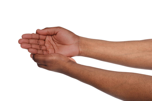 Negro manos masculinas manteniendo en forma de ventosa, recorte
 - Foto, imagen
