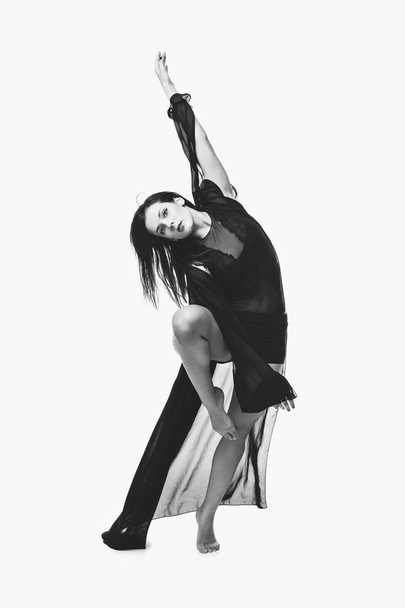 Güzel modern dansçı kız - Fotoğraf, Görsel