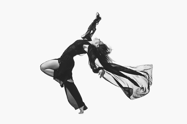 Beautiful modern dancer girl - Fotografie, Obrázek
