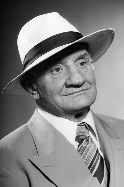 Senior glamour vintage man wearing suit and tie and hat. - Zdjęcie, obraz