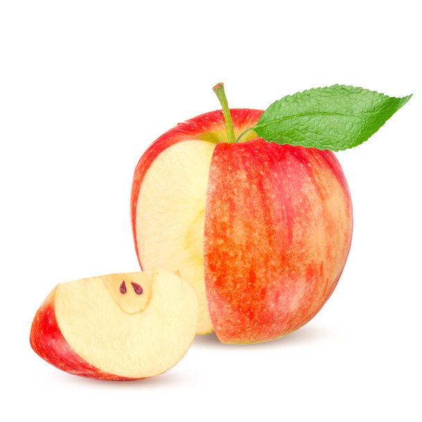 czerwone jabłko żółte z zielonych liści i kromka na białym tle - Zdjęcie, obraz