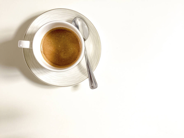 foamy cup of coffee - Foto, Imagen