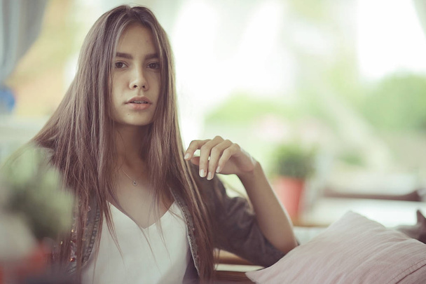 young woman with long hair - Foto, imagen