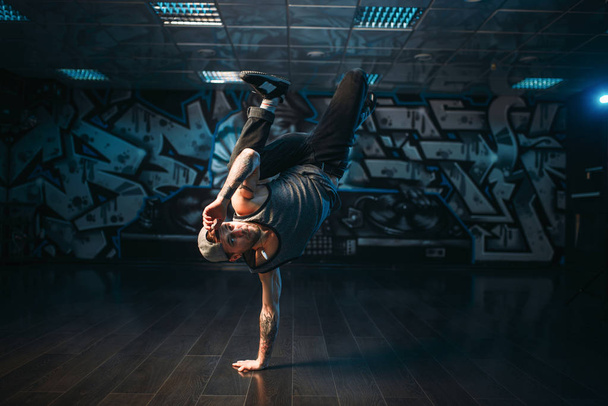 young male hip hop dancer  - Photo, Image