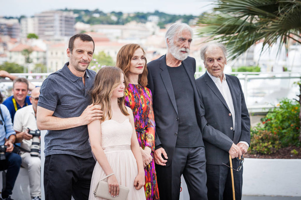 Happy End photocall in Cannes - Fotoğraf, Görsel