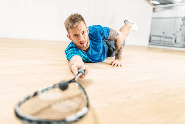 Joueur de squash masculin
 - Photo, image