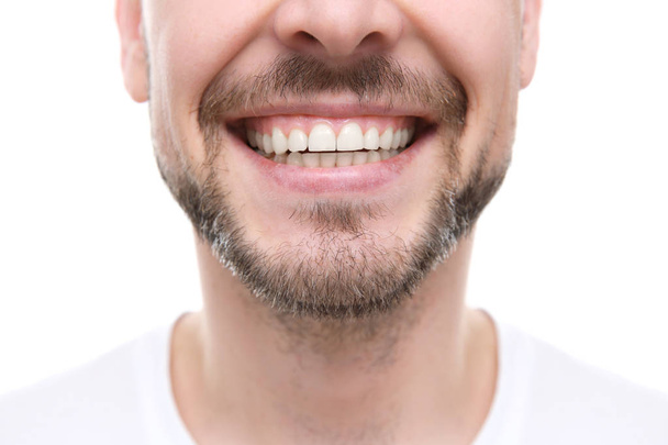 Smiling man on white - Fotoğraf, Görsel
