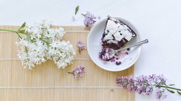 homemade baking blueberry pie with tea - Foto, imagen