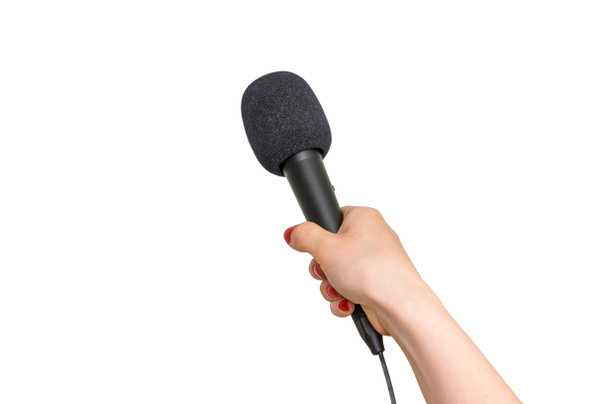 Ręka reporter z mikrofonem czarno na białym tle - Zdjęcie, obraz
