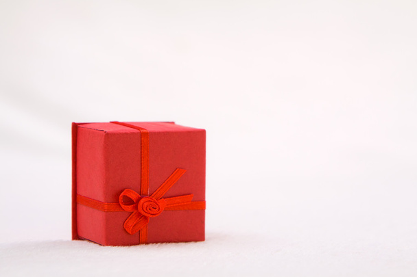 Caixa de presente vermelho
 - Foto, Imagem