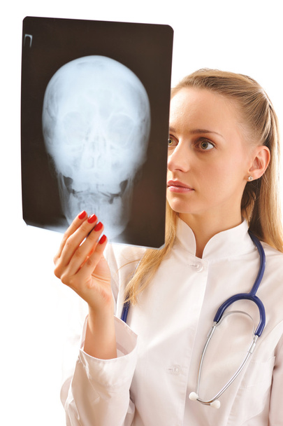 Doctor looking at x-ray - Φωτογραφία, εικόνα