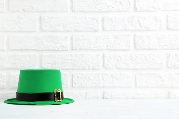 Green St. Patrick's day hat - Fotoğraf, Görsel