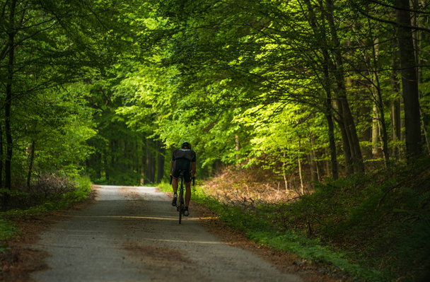Ciclismo en Moravia del Sur paisaje
 - Foto, Imagen