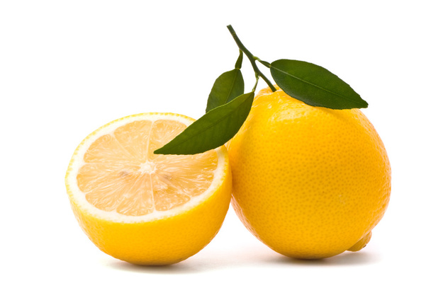 Lemon with fresh leaves - Foto, Bild