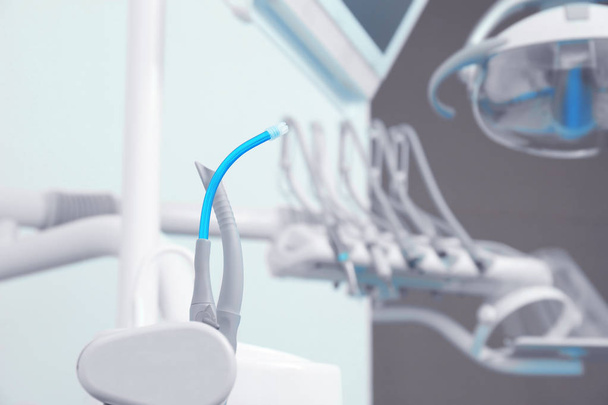 Speciale apparatuur in tandheelkundige kamer  - Foto, afbeelding