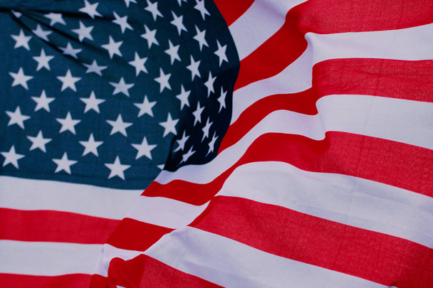 Американский флаг в ветре
 - Фото, изображение