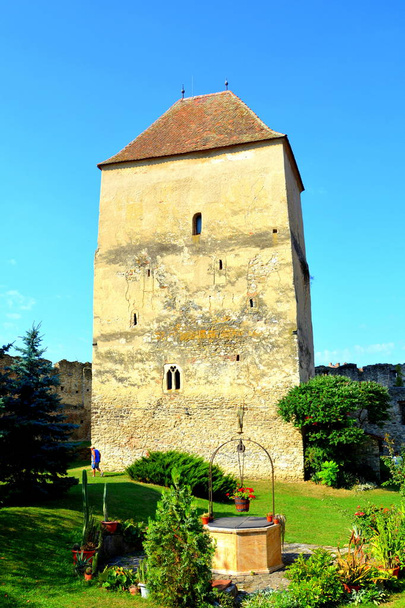 Középkori erődített Szász templom-a "Karnische Höhenweg", Transylvania - Fotó, kép