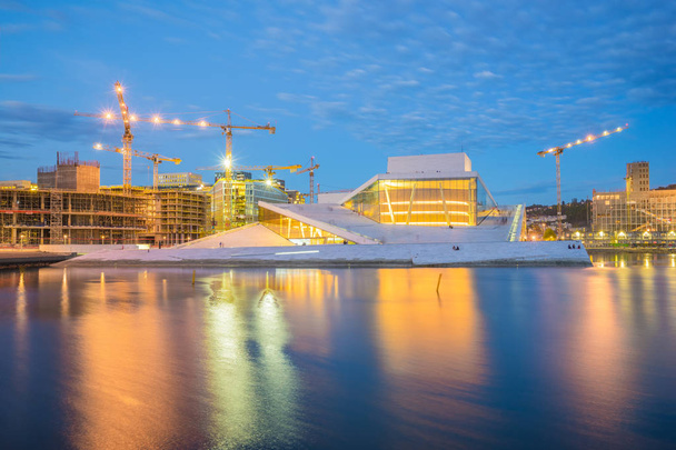 Осло оперного театру в Осло Нічне місто в Норвегії - Фото, зображення