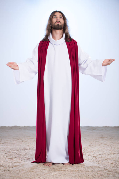 Jesus Christ barefoot - Foto, afbeelding