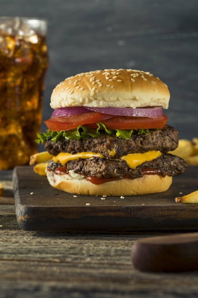 Homemade Square Beef Cheeseburger - Foto, Imagem