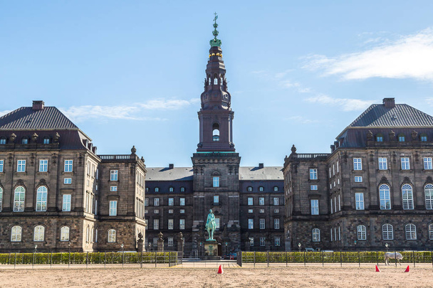 Christiansborg palace in Copenhagen - Foto, immagini